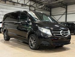 Schwarz Gebraucht 2017 Mercedes V250 Avantgarde Van / Kleinbus | 29.900 € (Superpreis)
