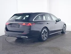 Schwarz Gebraucht 2024 Mercedes E220 Avantgarde Limousine | 45.980 € (Superpreis)