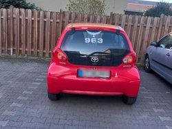 Rot Gebraucht 2007 Toyota Aygo Kleinwagen | 2.500 € (Fairer Preis)