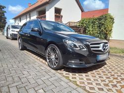 Schwarz Gebraucht 2014 Mercedes E200 Avantgarde Kombi | 16.900 € (Fairer Preis)