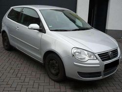 Silber Gebraucht 2005 VW Polo Limousine | 800 € (Superpreis)