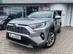Lichtsilber met Gebraucht 2022 Toyota RAV4 Hybrid Lounge SUV | 37.790 € (Etwas zu teuer)