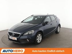 Blau Gebraucht 2018 Volvo V40 CC Kombi | 15.020 €
