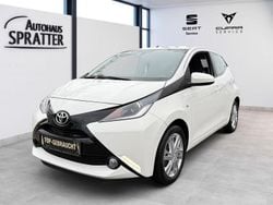 Weiß Gebraucht 2016 Toyota Aygo Edition-S Kleinwagen | 7.990 € (Guter Preis)