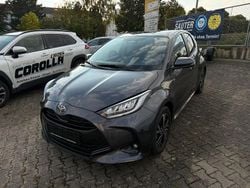 Grau Neu 2025 Toyota Yaris Hybrid Comfort Limousine | 24.990 € (Fairer Preis)