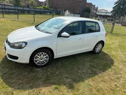 Weiß Gebraucht 2010 VW Golf VI Trendline Kleinwagen | 6.000 € (Fairer Preis)