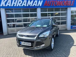 Grau Gebraucht 2015 Ford Kuga Titanium SUV | 10.200 € (Fairer Preis)