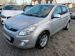 Silber Gebraucht 2010 Hyundai i20 Edition Limousine | 4.999 € (Teuer)