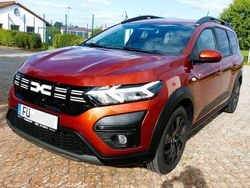 Braun Gebraucht 2024 Dacia Jogger Expression Van / Kleinbus | 23.450 € (Fairer Preis)