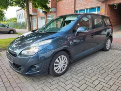 Grau Gebraucht 2010 Renault Scénic III Van / Kleinbus | 3.199 € (Guter Preis)