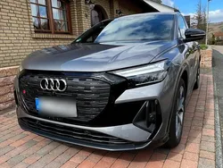 Grau Gebraucht 2022 Audi Q4 Sportback e-tron S-Line SUV | 38.890 € (Fairer Preis)