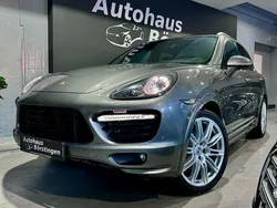 Grau Gebraucht 2014 Porsche Cayenne GTS Sport SUV | 29.500 €