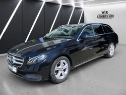 Schwarz Gebraucht 2016 Mercedes E200 Avantgarde Limousine | 21.900 € (Fairer Preis)
