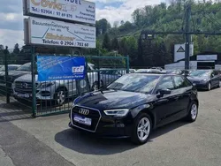 Mythosschwarz metallic Gebraucht 2019 Audi A3 Sportback Basis Limousine | 17.999 € (Fairer Preis)