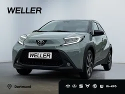 Grün Gebraucht 2024 Toyota Aygo Team Kleinwagen | 17.990 € (Etwas zu teuer)