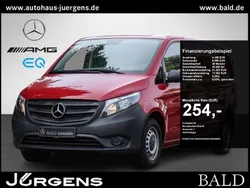 Rot Gebraucht 2022 Mercedes Vito Van / Kleinbus | 22.134 € (Fairer Preis)