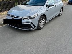 Grau Gebraucht 2022 VW Golf VIII R-line Limousine | 25.099 € (Guter Preis)