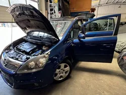 Blau Gebraucht 2007 Opel Zafira Van / Kleinbus | 989 € (Superpreis)