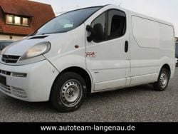 Weiß Gebraucht 2002 Opel Vivaro Van / Kleinbus | 2.990 € (Superpreis)