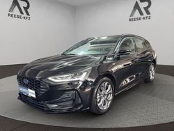 Schwarz Gebraucht 2023 Ford Focus ST-Line Limousine | 20.990 € (Superpreis)