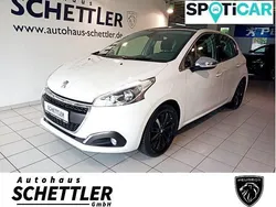 Weiß Gebraucht 2018 Peugeot 208 Kleinwagen | 7.990 € (Fairer Preis)