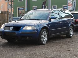 Blau Gebraucht 2001 VW Passat Comfortline Kombi | 999 € (Superpreis)