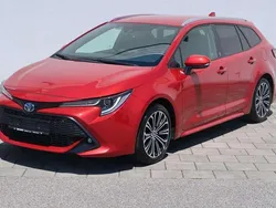 Karminarot metallic Gebraucht 2022 Toyota Corolla Team Kombi | 23.770 € (Guter Preis)