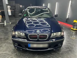 Blau Gebraucht 2004 BMW 320 Limousine | 2.500 € (Guter Preis)