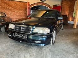 Smaradgschwarz Gebraucht 1996 Mercedes C36 AMG AMG Limousine | 19.950 €