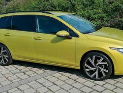 Gelb Gebraucht 2023 VW Golf VIII Life Kombi | 22.490 € (Fairer Preis)