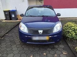 Blau Gebraucht 2009 Dacia Sandero Limousine | 1.600 € (Guter Preis)