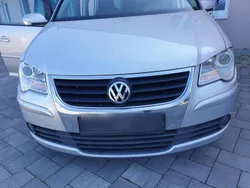 Silber Gebraucht 2007 VW Touran Van / Kleinbus | 3.800 €