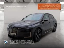 Grau Gebraucht 2022 BMW iX SUV | 48.706 € (Fairer Preis)