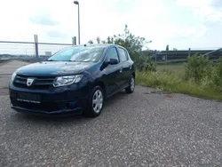 Blau Gebraucht 2016 Dacia Sandero Ambiance Kleinwagen | 6.900 € (Fairer Preis)