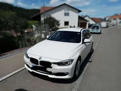 Weiß Gebraucht 2013 BMW 318 Luxury Line Kombi | 7.800 €