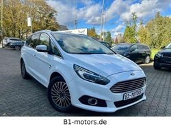 Weiß Gebraucht 2019 Ford S-MAX Titanium Van / Kleinbus | 16.400 € (Fairer Preis)