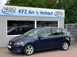 Blau Gebraucht 2017 VW Golf Sportsvan Highline Van / Kleinbus | 15.000 € (Fairer Preis)