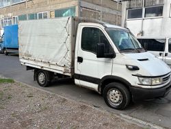 Weiß Gebraucht 2005 Iveco Daily Van / Kleinbus | 3.600 €