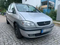Silber Gebraucht 2004 Opel Zafira Van / Kleinbus | 1.250 € (Fairer Preis)