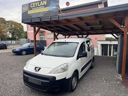 Weiss banquise/deckende Gebraucht 2009 Peugeot Partner Van | 2.899 € (Fairer Preis)