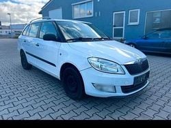 Weiß Gebraucht 2013 Skoda Fabia Kombi | 1.499 € (Superpreis)