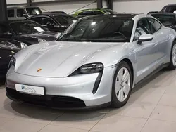 Silber Gebraucht 2021 Porsche Taycan Performance Package Limousine | 55.899 € (Superpreis)