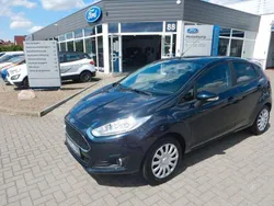 Blau Gebraucht 2017 Ford Fiesta Celebration Kleinwagen | 10.990 € (Teuer)