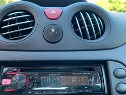 Silber Gebraucht 2005 Citroën C2 Kleinwagen | 1.800 €