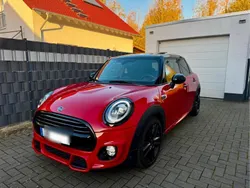 Rot Gebraucht 2018 Mini Cooper Kleinwagen | 19.499 €