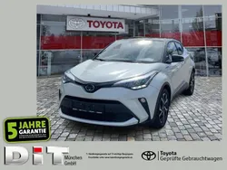 White pearl/ black Gebraucht 2022 Toyota Matrix Team SUV | 22.490 €