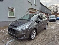 Grau Gebraucht 2017 Ford B-MAX Titanium Van / Kleinbus | 10.390 € (Etwas zu teuer)