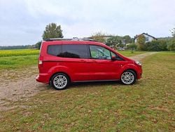 Rot Gebraucht 2016 Ford Tourneo Courier Titanium Van / Kleinbus | 6.800 € (Fairer Preis)