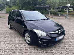 Schwarz Gebraucht 2011 Hyundai i30 Limousine | 4.099 € (Fairer Preis)
