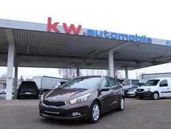 Braun Gebraucht 2014 Kia Ceed Kleinwagen | 4.900 € (Guter Preis)